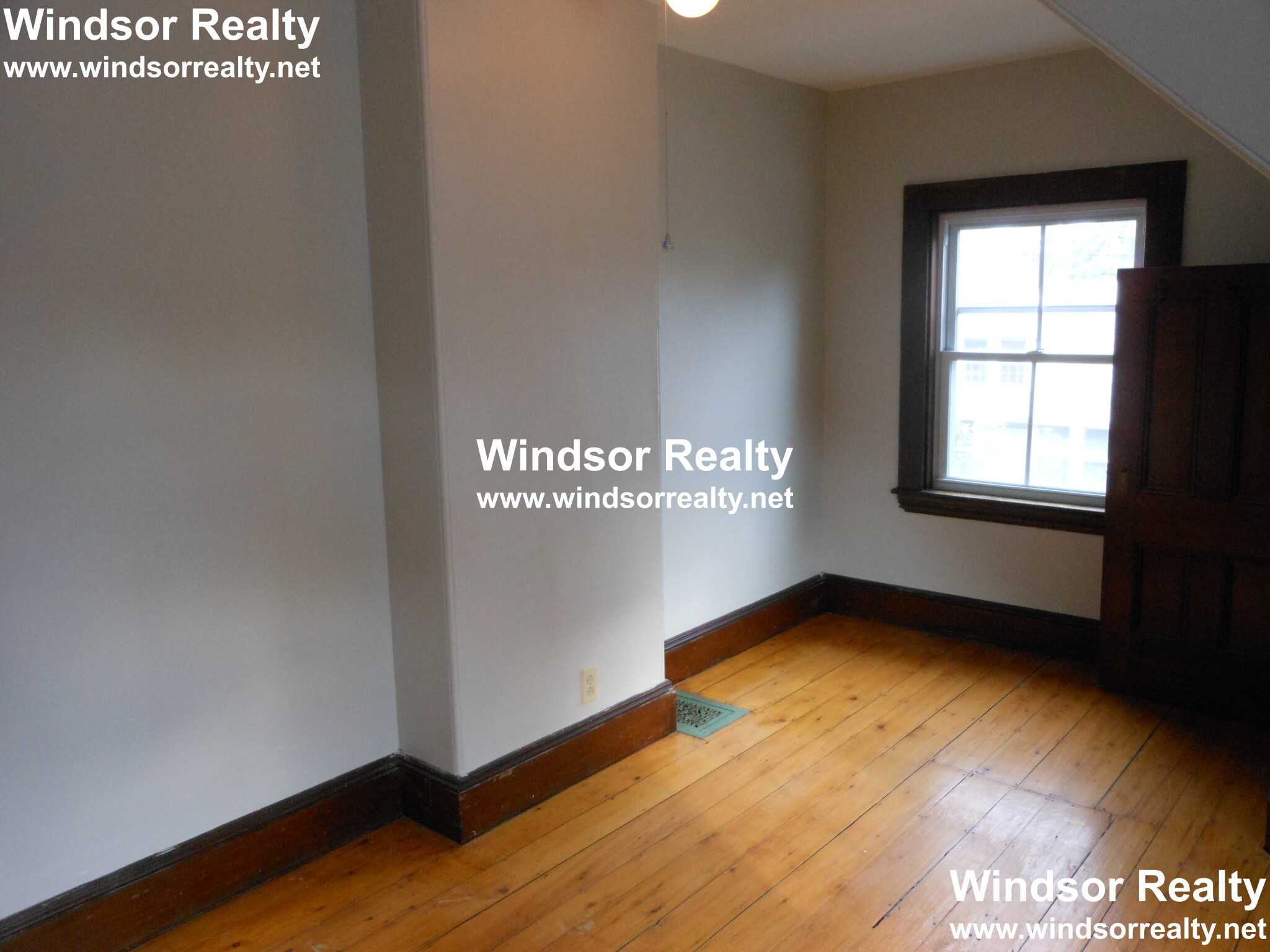 78 Charlesbank Rd, Newton Corner