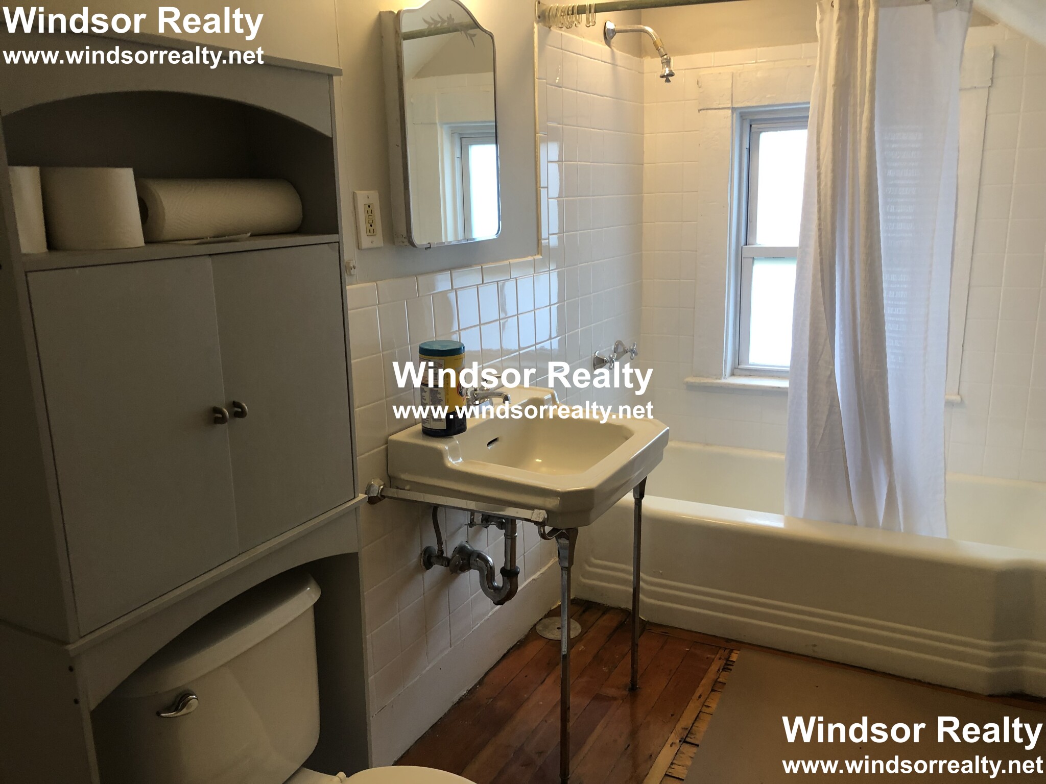 78 Charlesbank Rd, Newton Corner