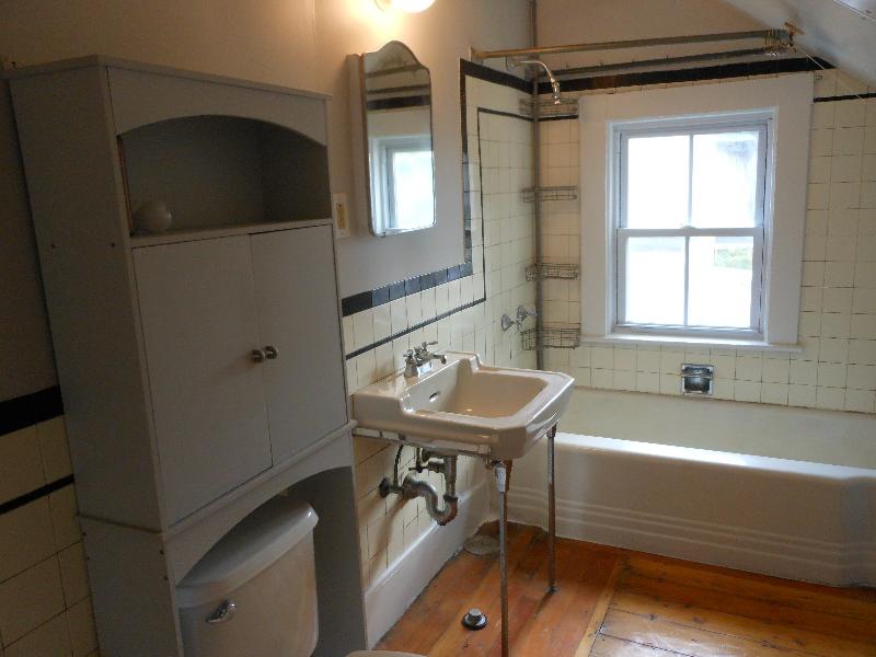 78 Charlesbank Rd, Newton Corner