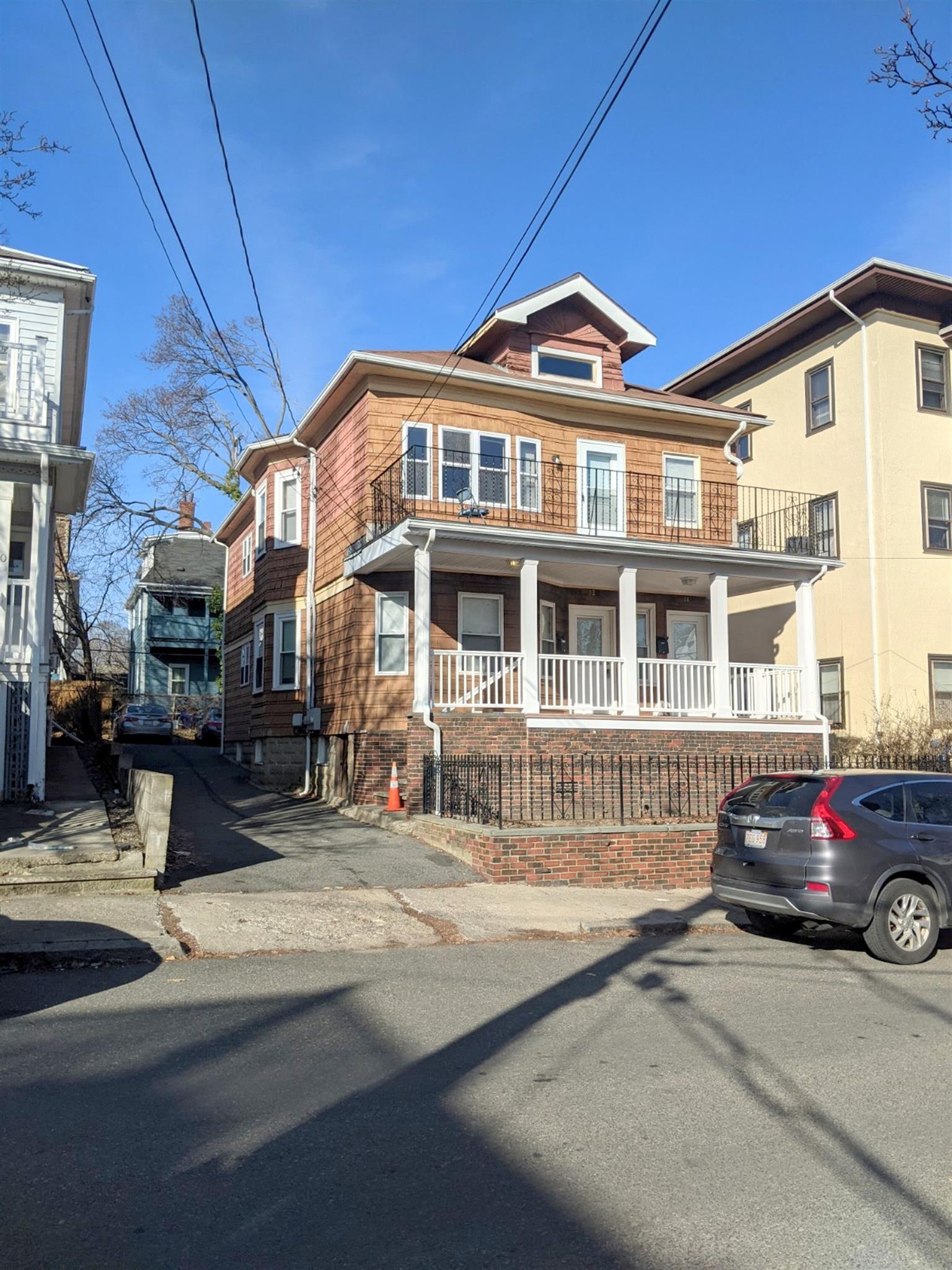 3 bed, 1 bath apartment for rent at 12 Fenwick St Unit 12, Magoun Square — photo 17 of 17