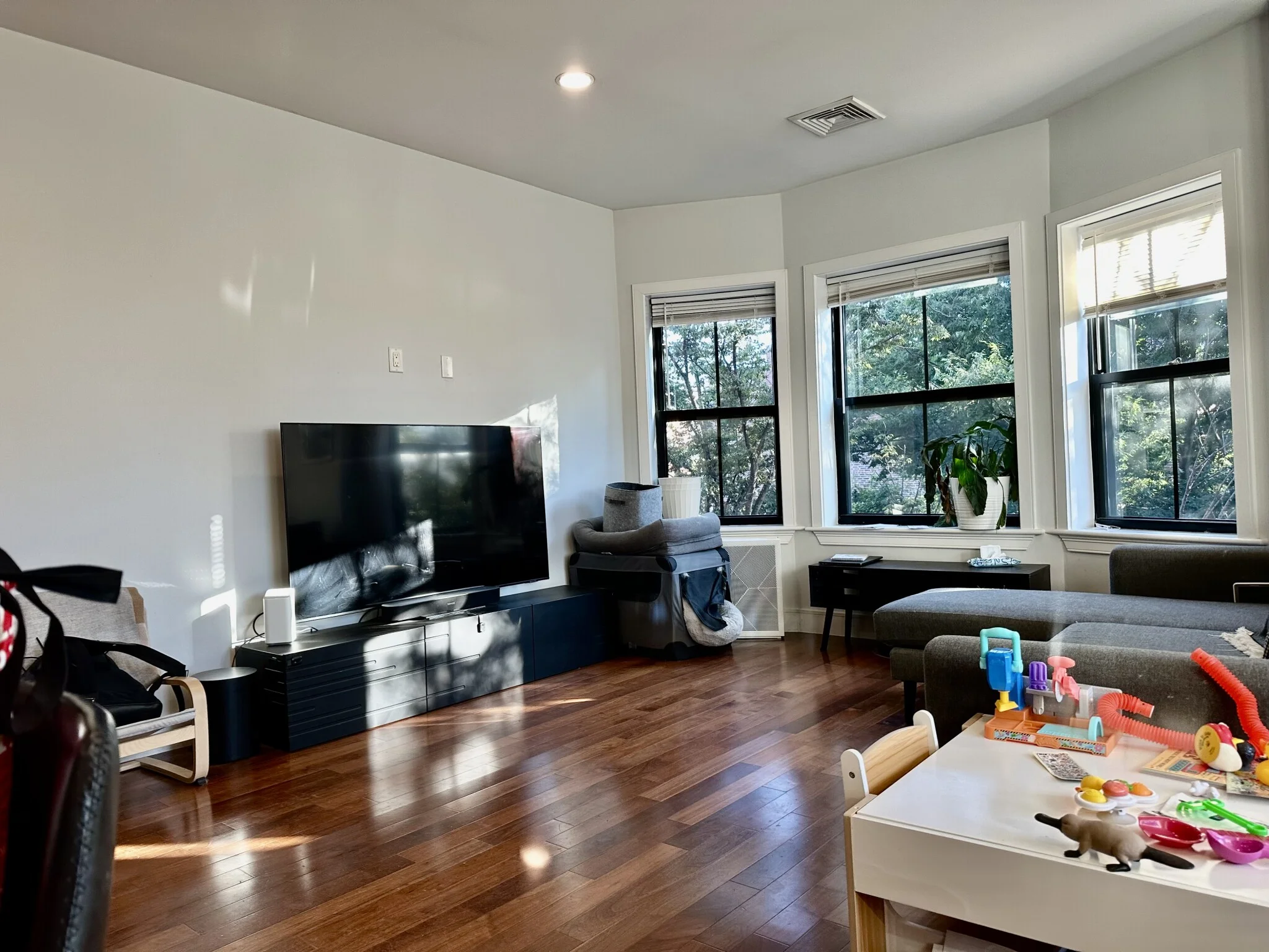 557 Columbus Ave, South End