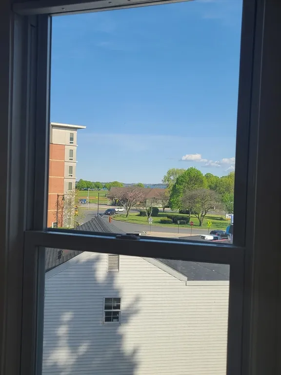 31 Jenkins St, South Boston