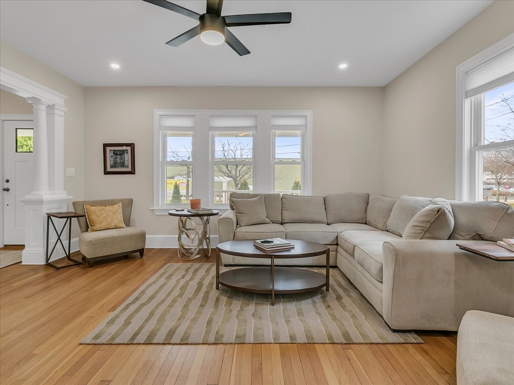 2031 Commonwealth Ave, Newton