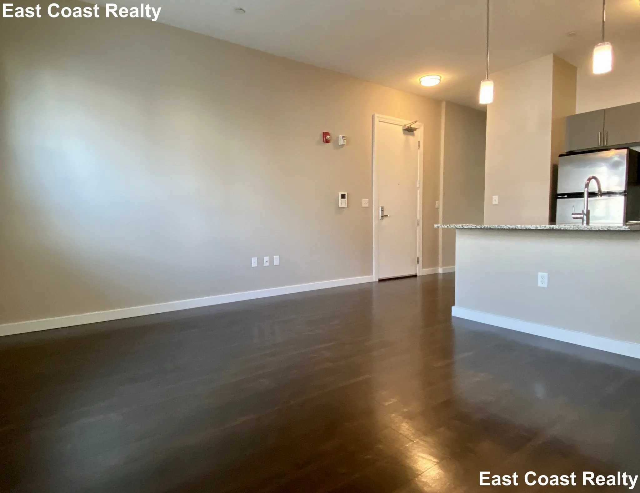 625 Mcgrath Highway, East Somerville