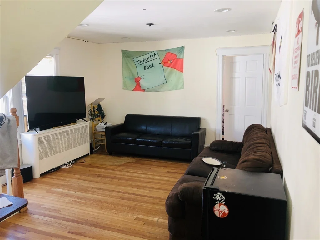 18 Stockwell St, Mission Hill