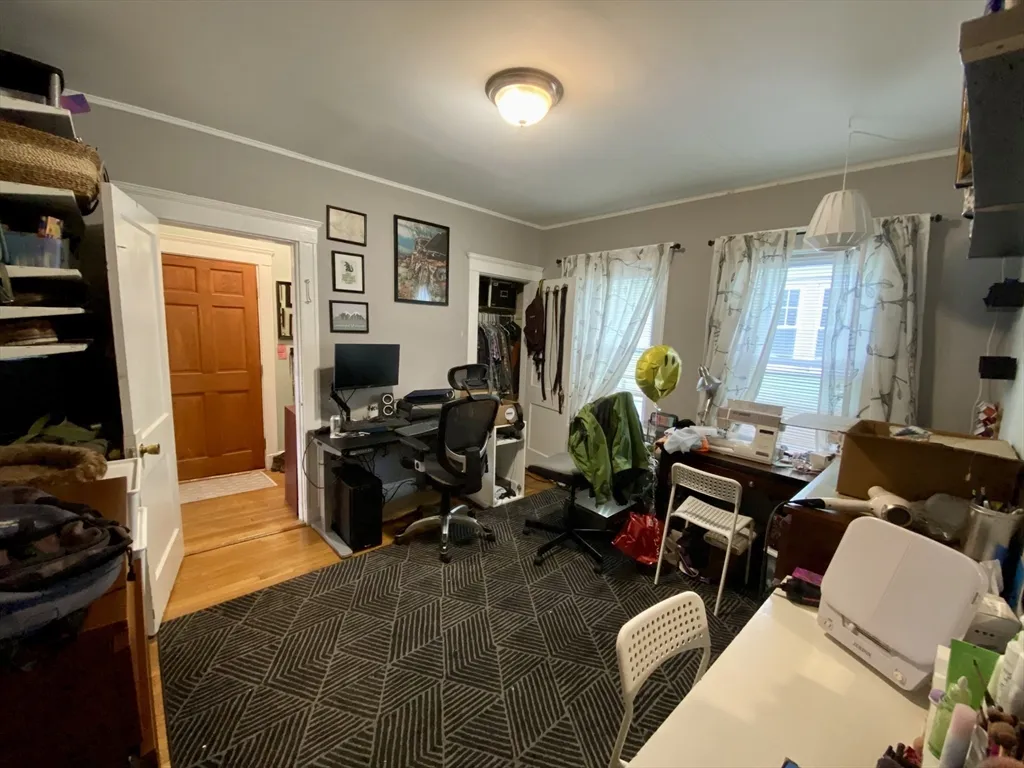 12 Saint Peter St, Jamaica Plain