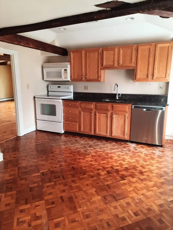 58 Main St, Marshfield