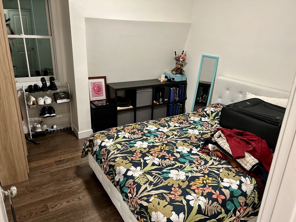 213 E Eagle St, East Boston