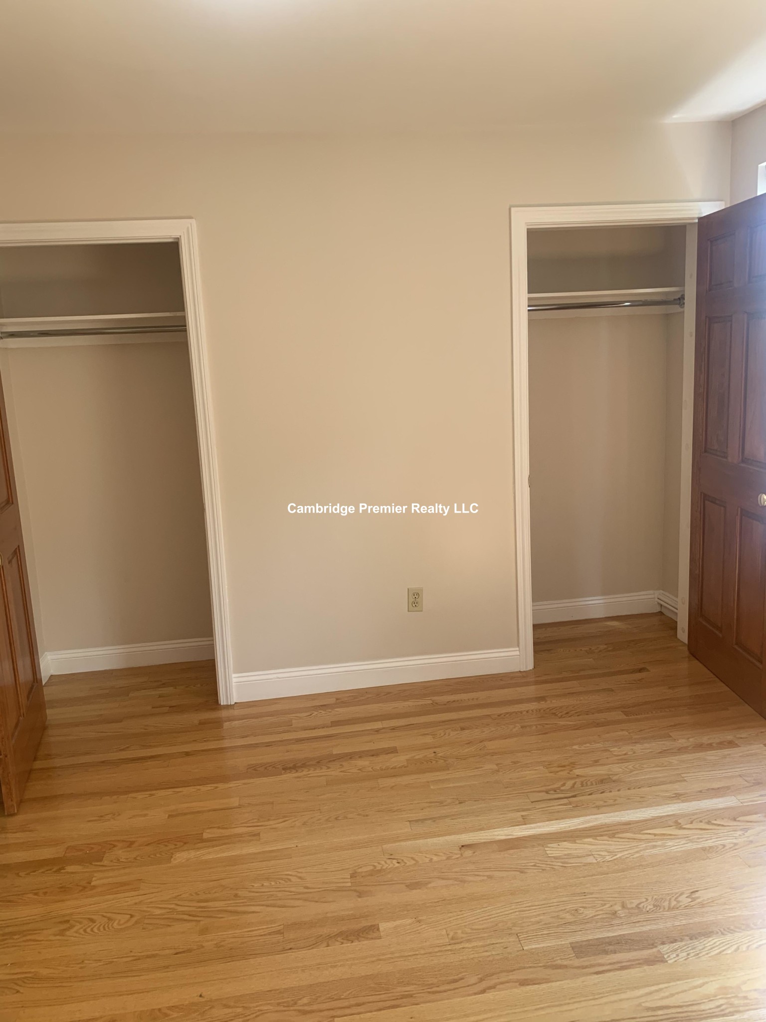 275 Putnam Ave, Riverside