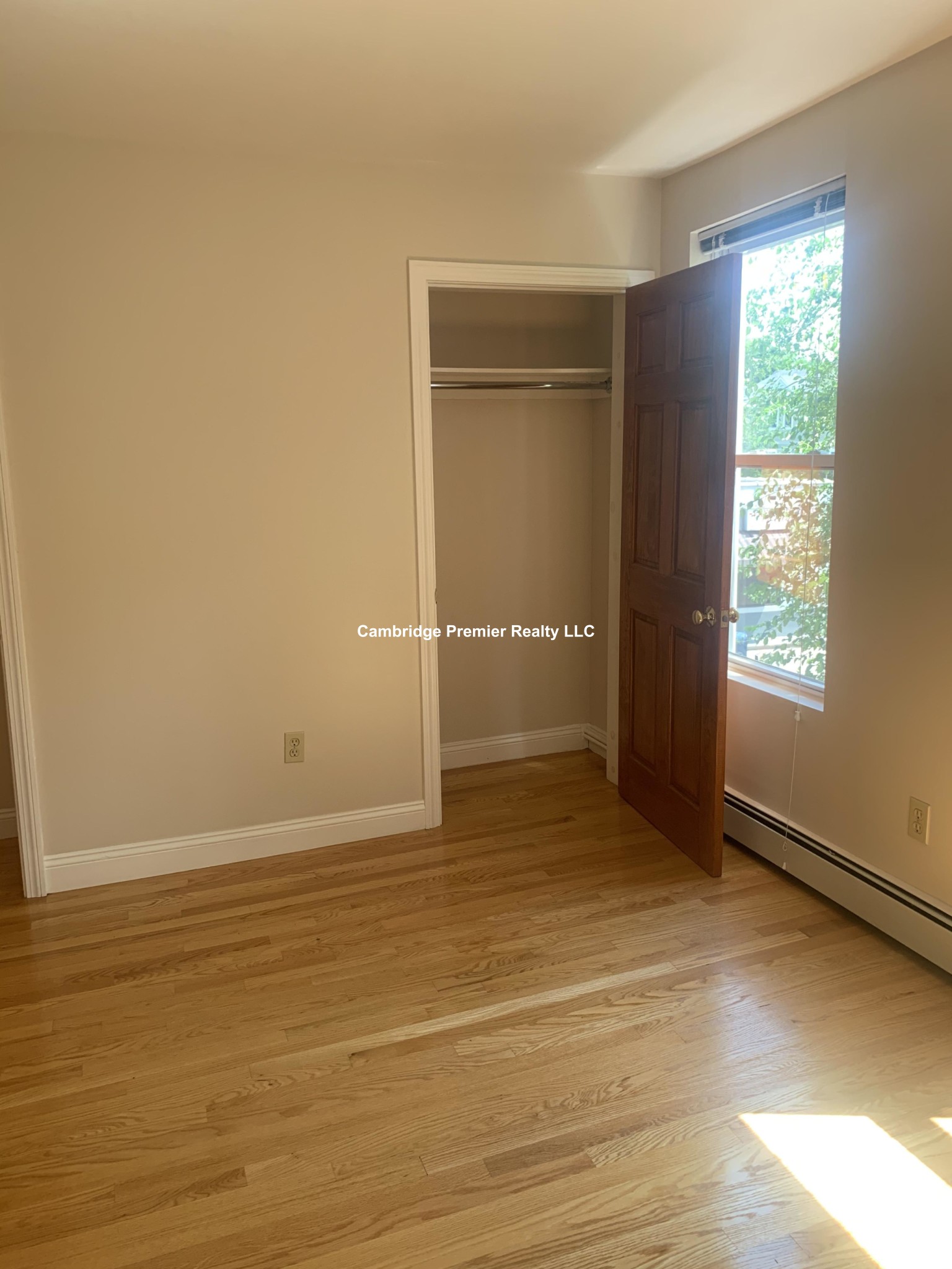 275 Putnam Ave, Riverside