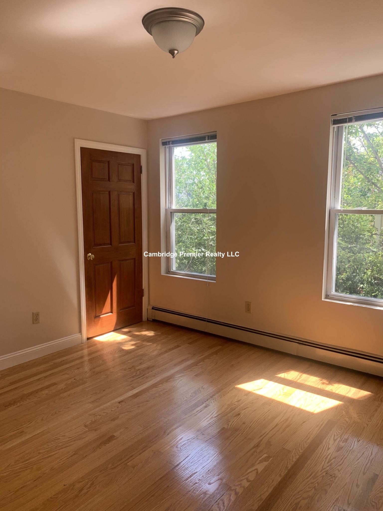 275 Putnam Ave, Riverside