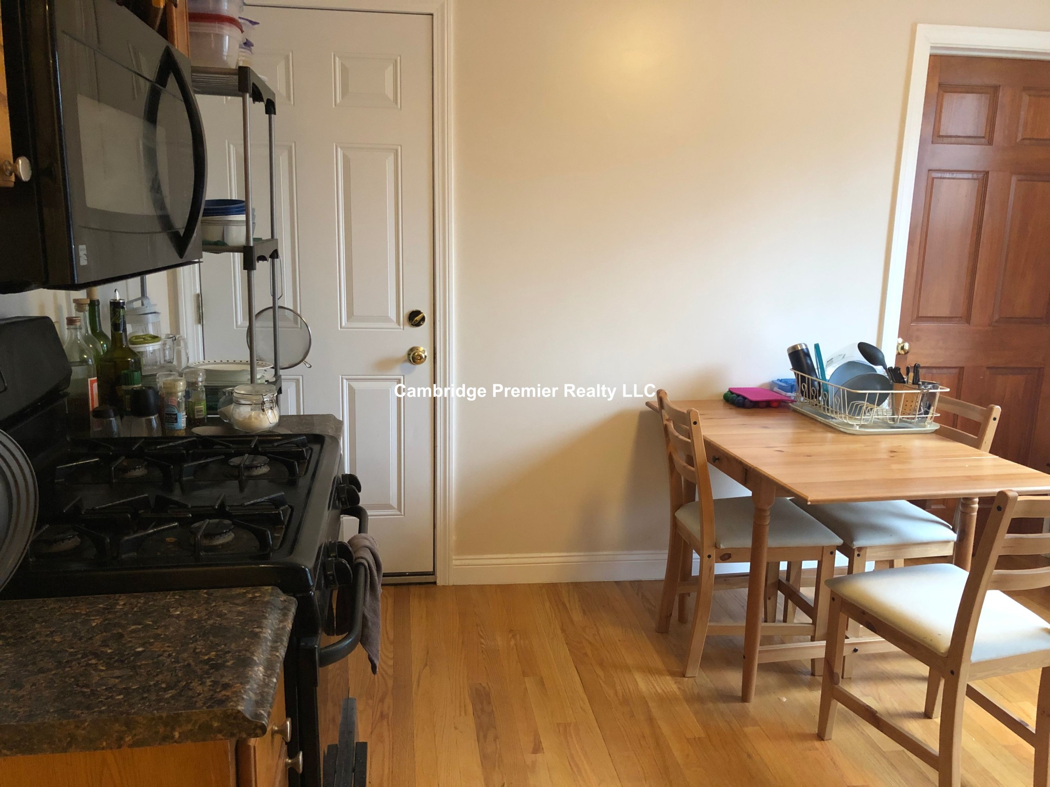 275 Putnam Ave, Riverside