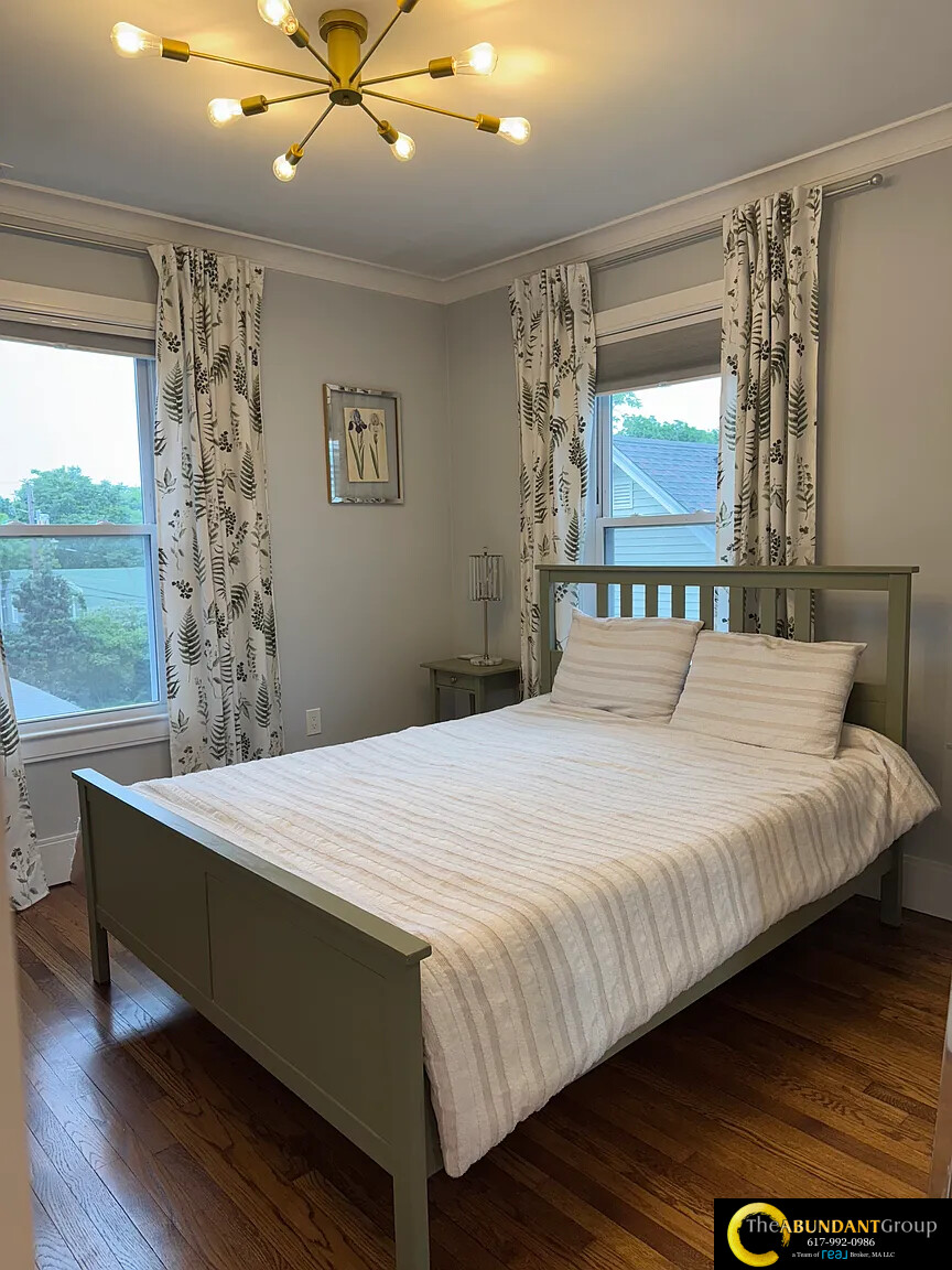 66 Calvary St, South Side