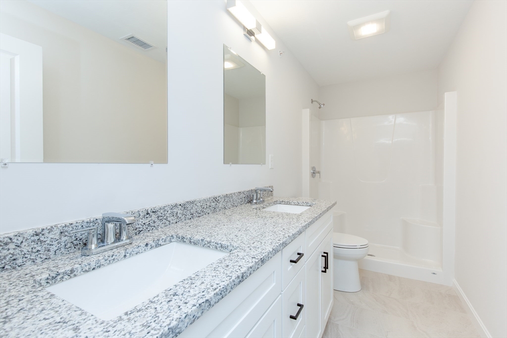 62 Sherburne Ave, Tyngsborough