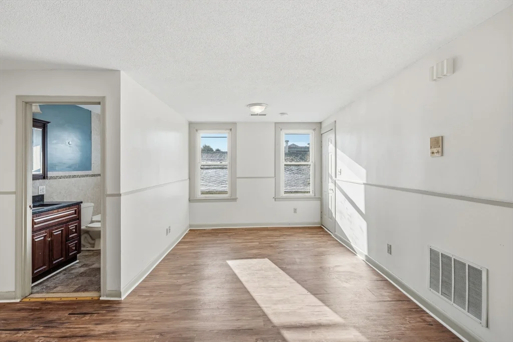 312 Rivet St, New Bedford