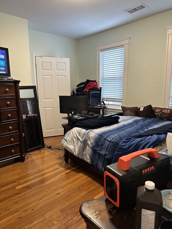 598 Beech, Hyde Park