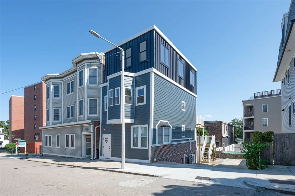 465 East Eight, South Boston