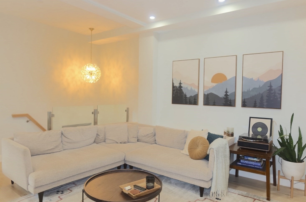 94 Bunker Hill, Charlestown