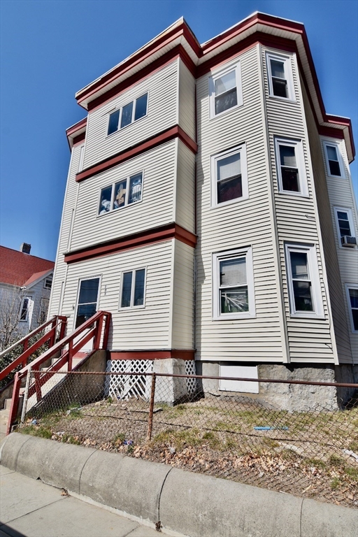 105 Evans St, Dorchester