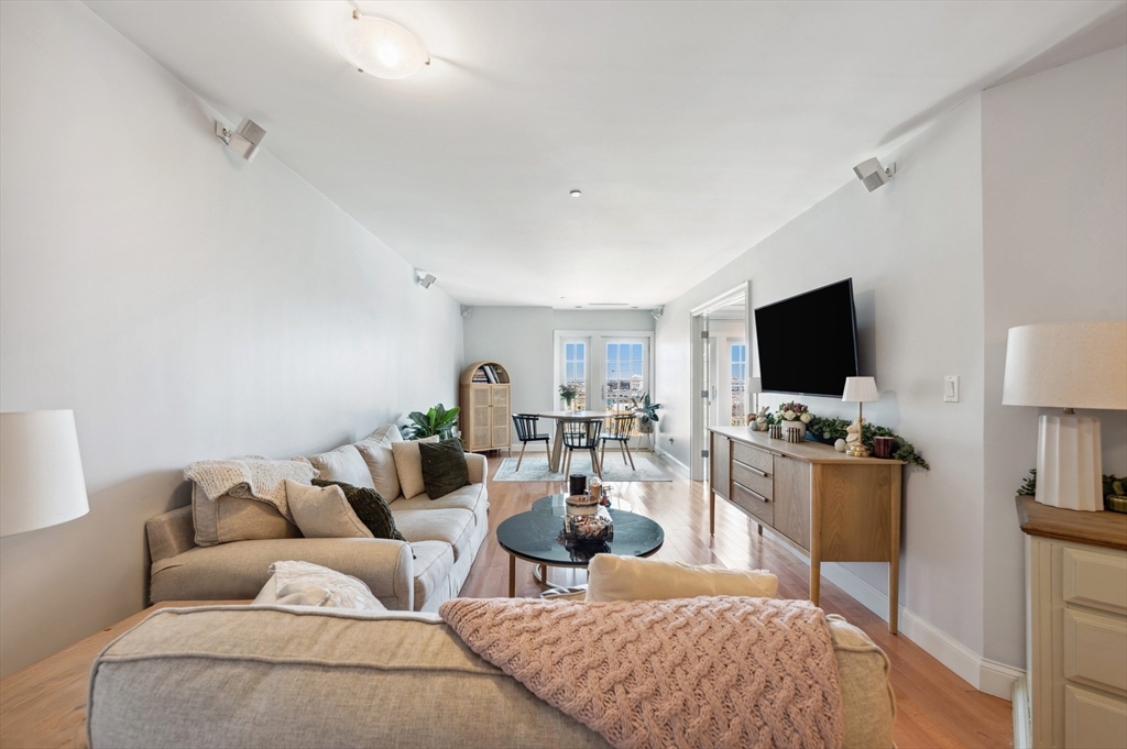 312-320 W 3rd St, South Boston