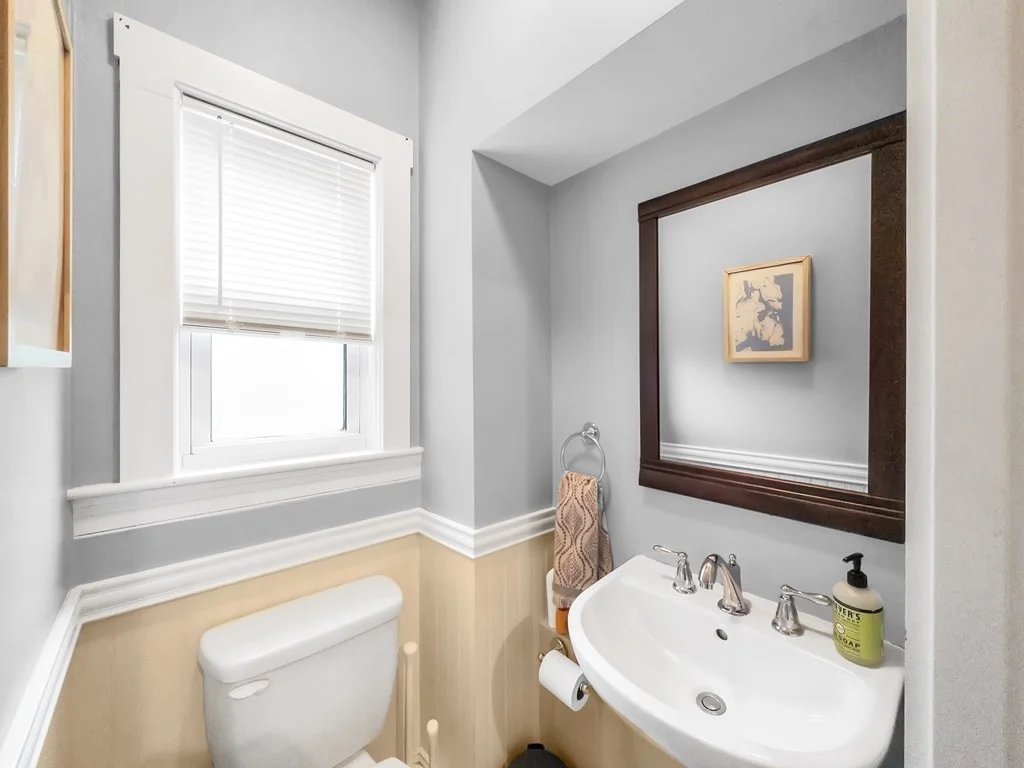 18 Alberta St, West Roxbury