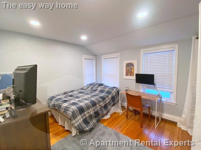 521 Main St, Magoun Square