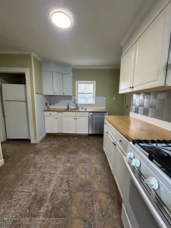 153 Arlington, Framingham