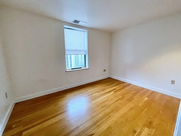 102 Gainsborough, Fenway