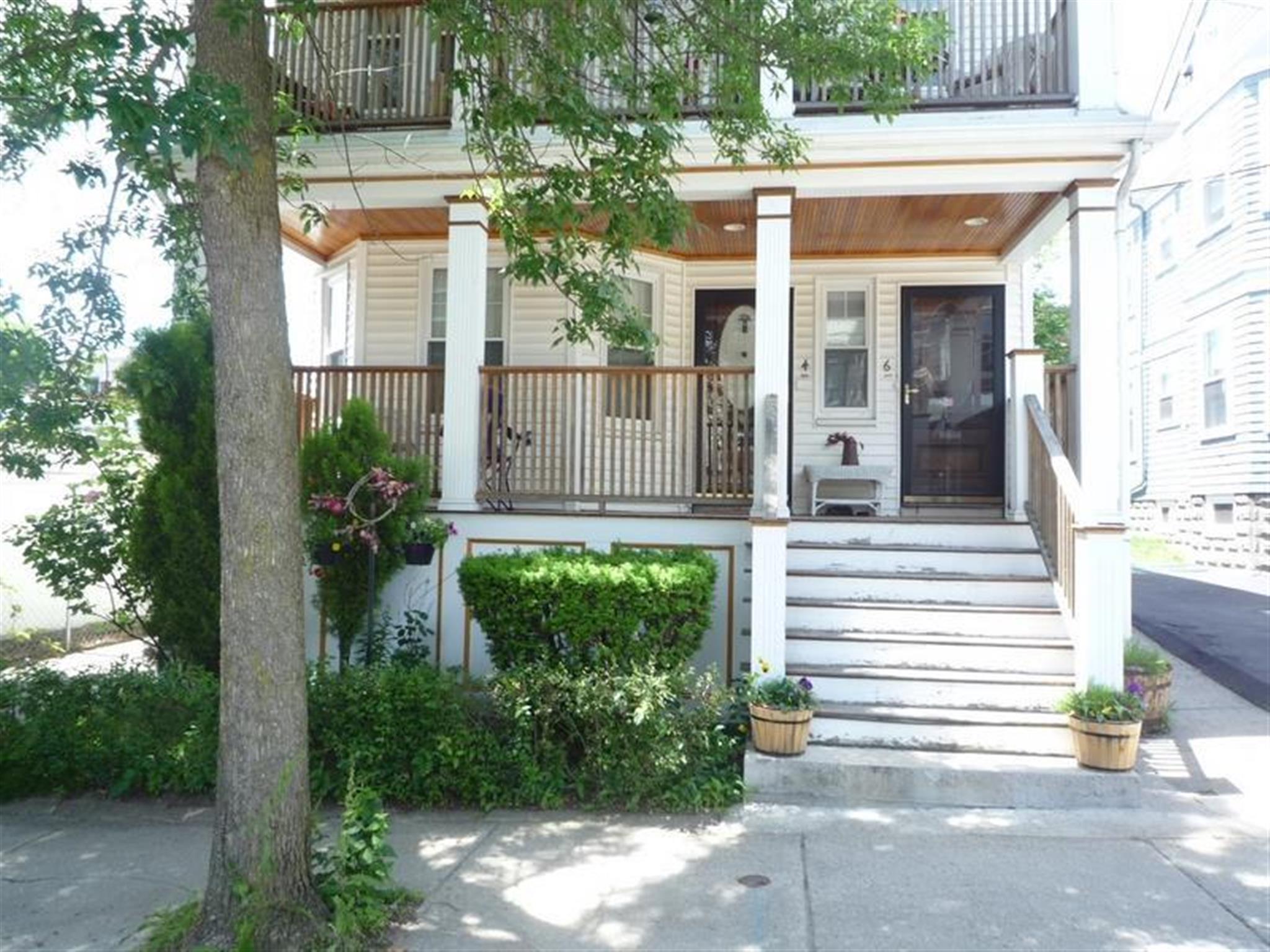 2 bed, 1 bath apartment for rent at 4 Barton St Unit 1, Teele Square — photo 1 of 23