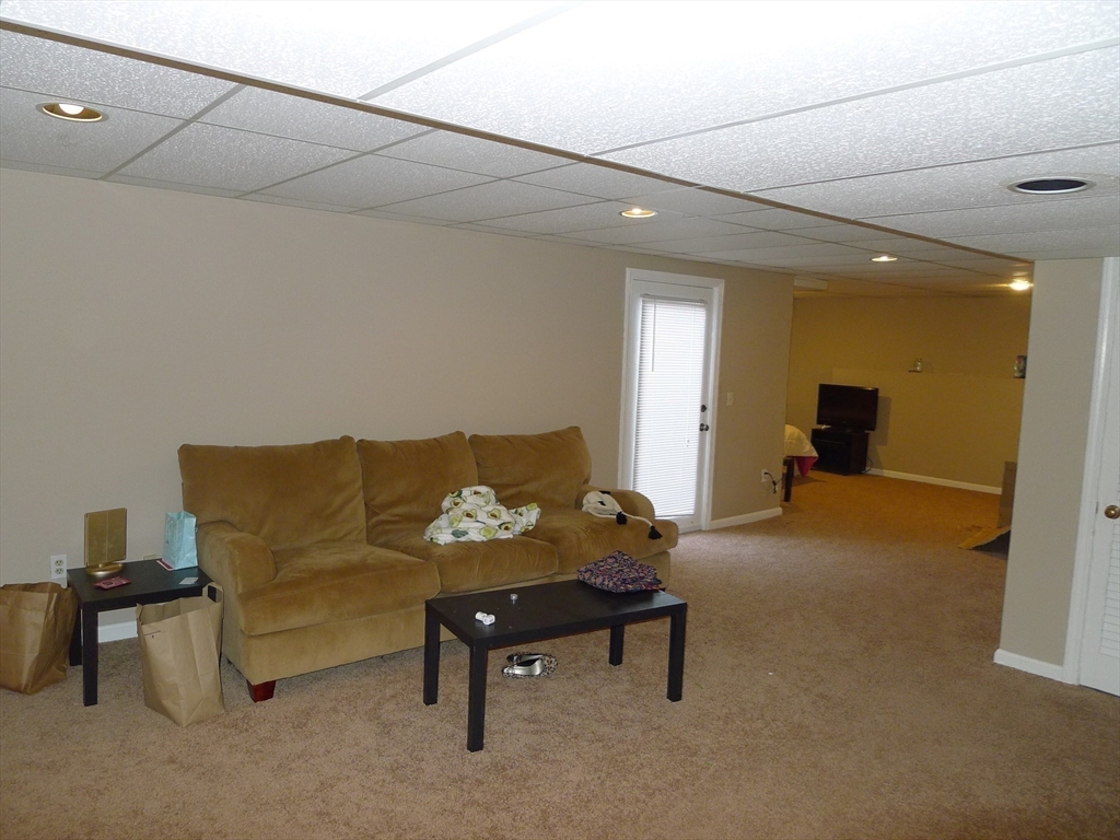 89 Brookdale, Shrewsbury