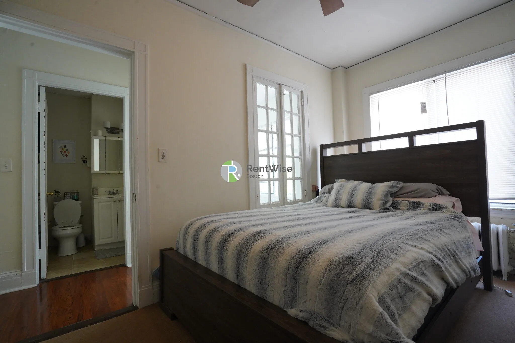 230 Walnut St, Newtonville