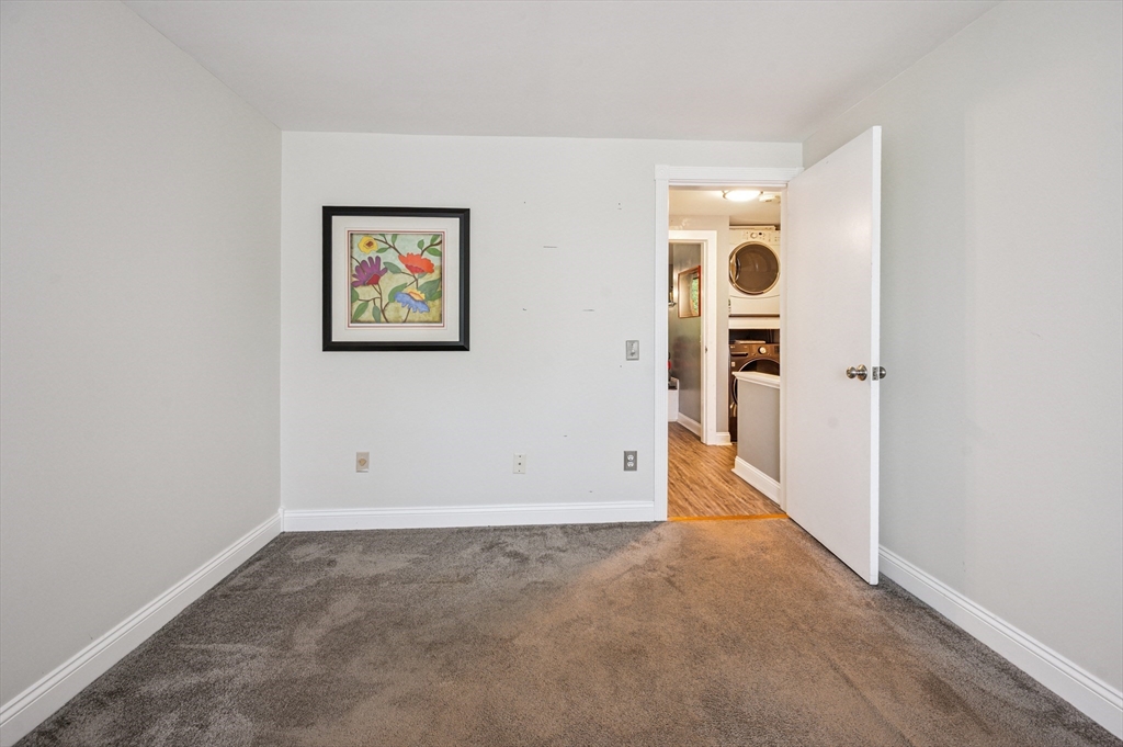 330 Sterling St, West Boylston