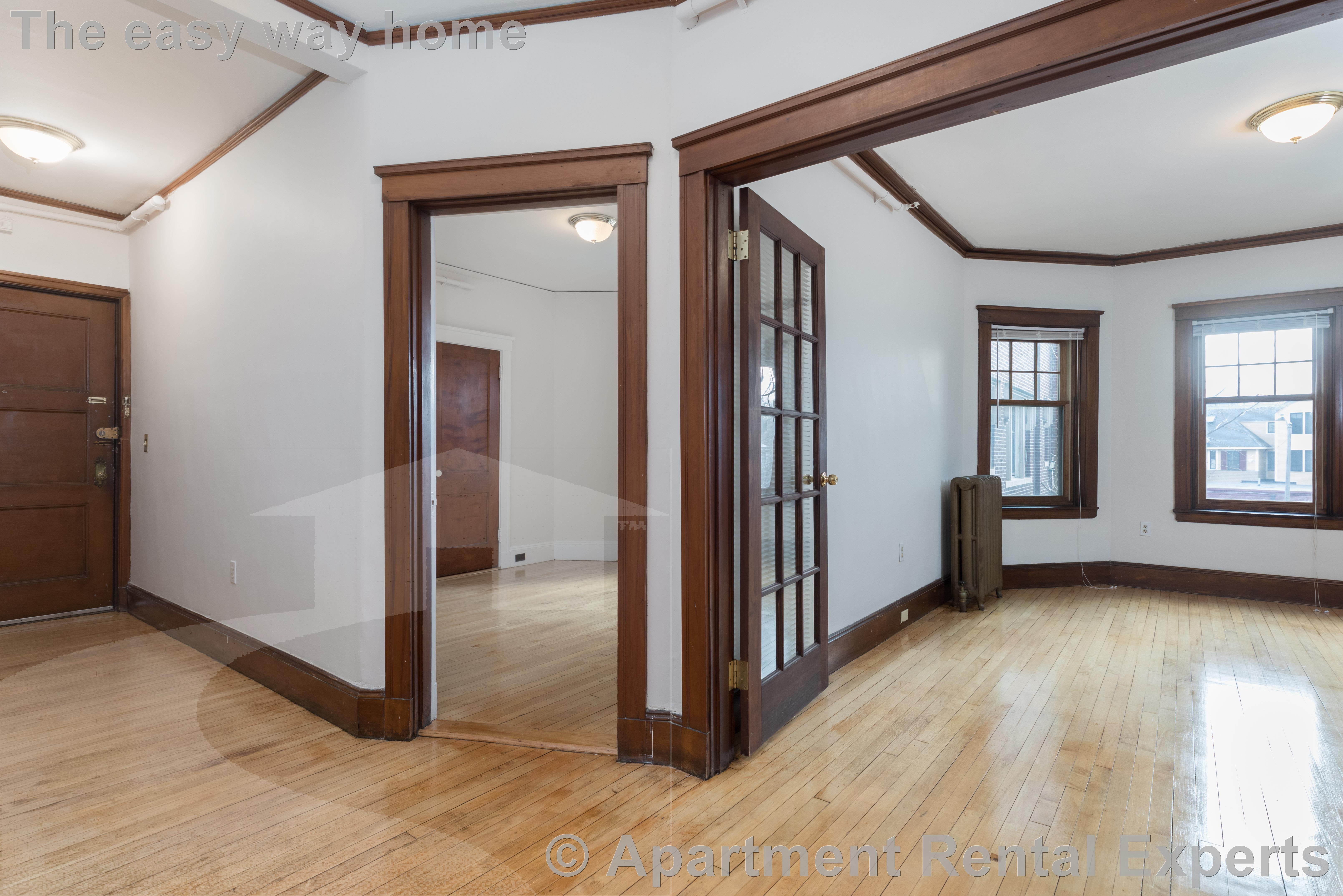 11 Linnaean St, Neighborhood Nine