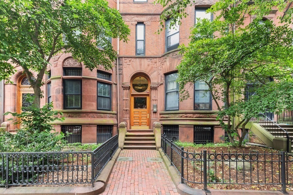 473 Beacon St, Back Bay