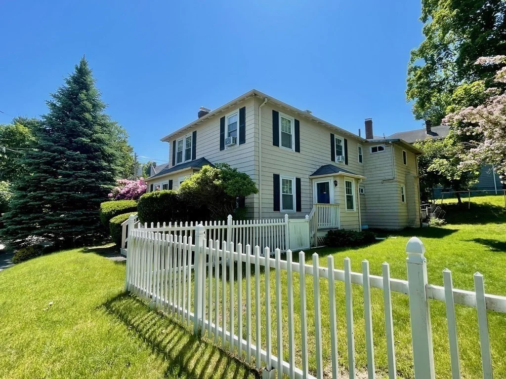 201 Langley Rd, Newton