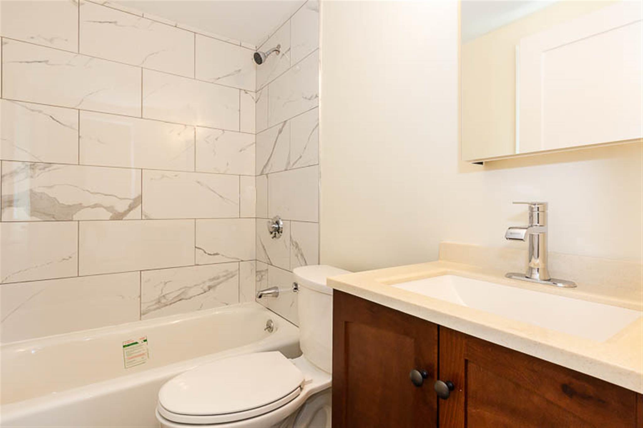 4 bed, 2.5 bath apartment for rent at 71 Orchard St Unit 1S, Malden — photo 4 of 19