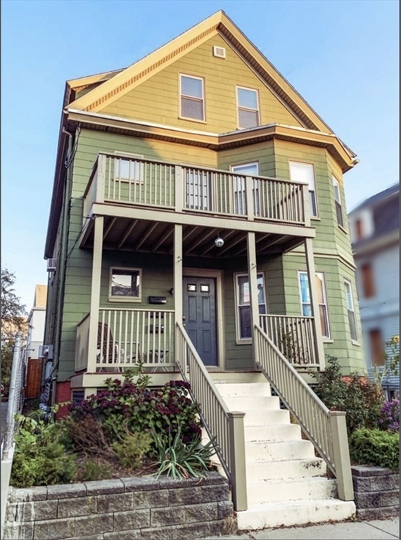 13 Bartlett St, Somerville