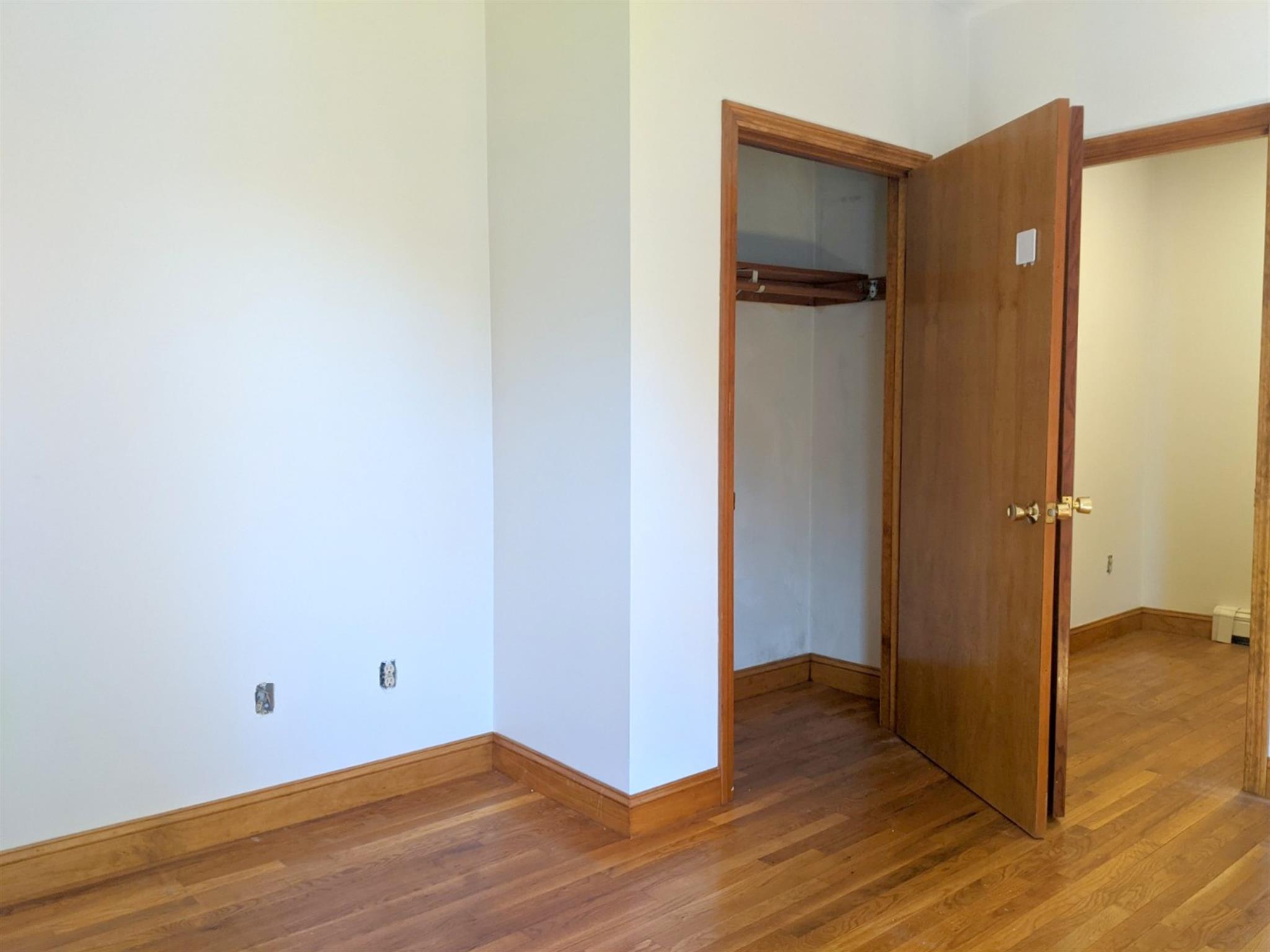 3 bed, 1 bath apartment for rent at 12 Fenwick St Unit 12, Magoun Square — photo 8 of 17