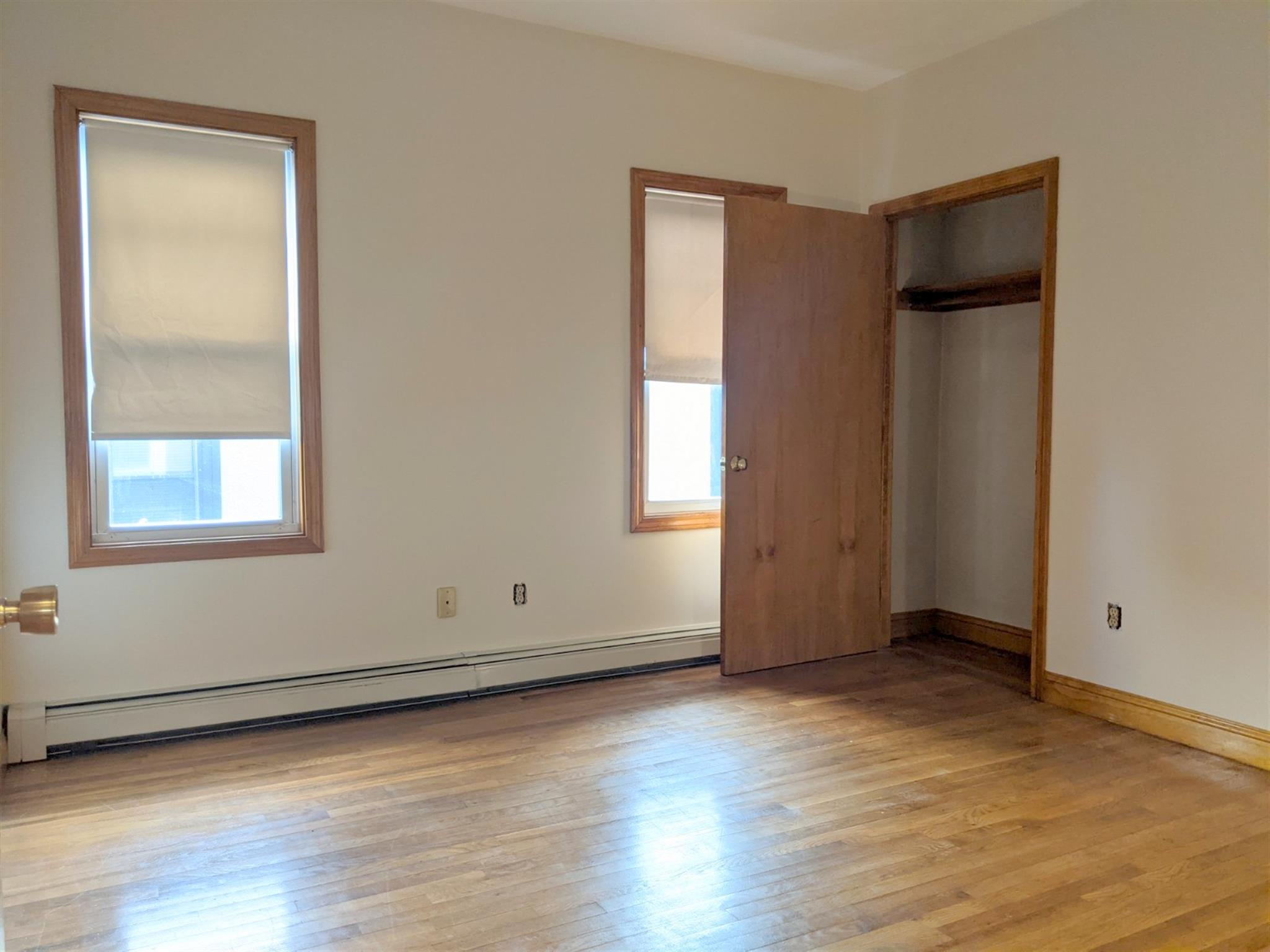3 bed, 1 bath apartment for rent at 12 Fenwick St Unit 12, Magoun Square — photo 11 of 17