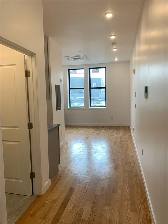 52 Washington Ave, Chelsea