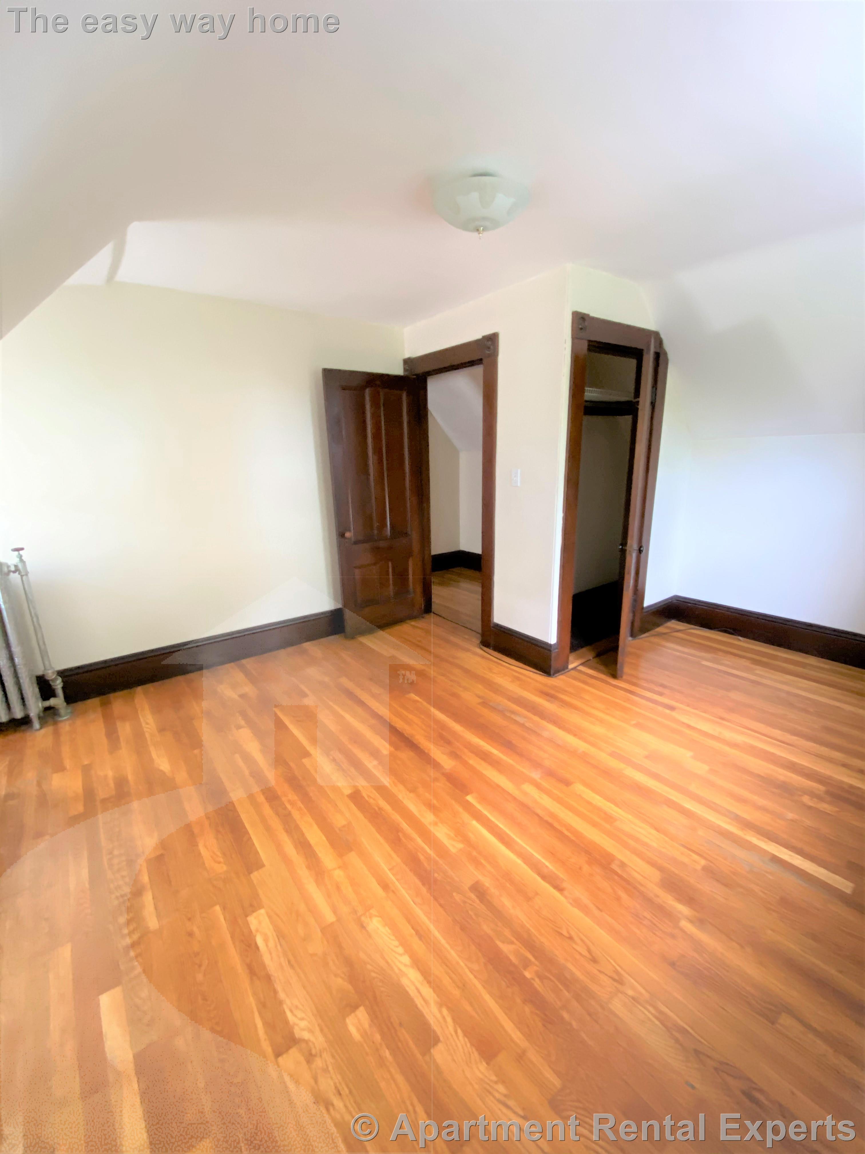 211 Holland St, Davis Square