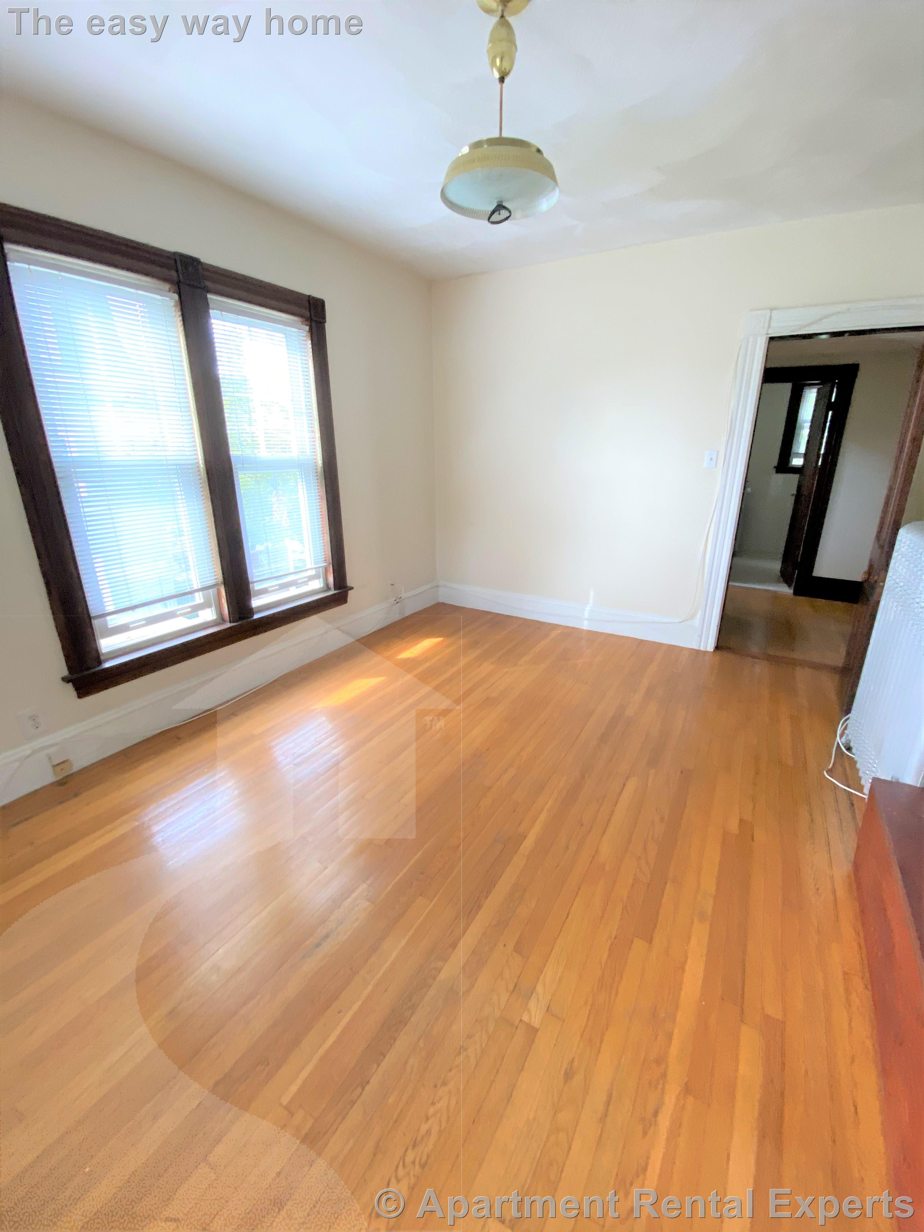 211 Holland St, Davis Square