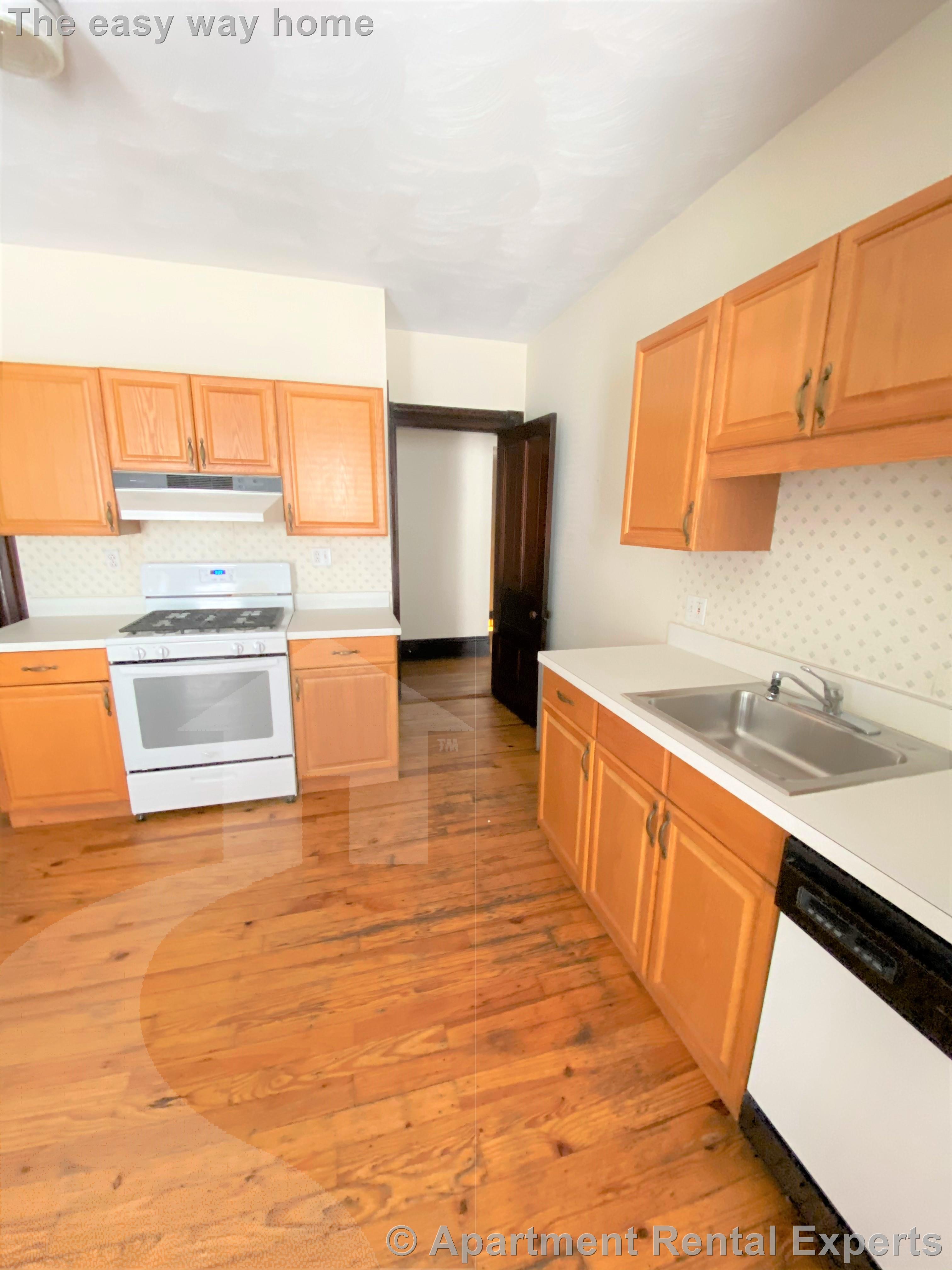 211 Holland St, Davis Square