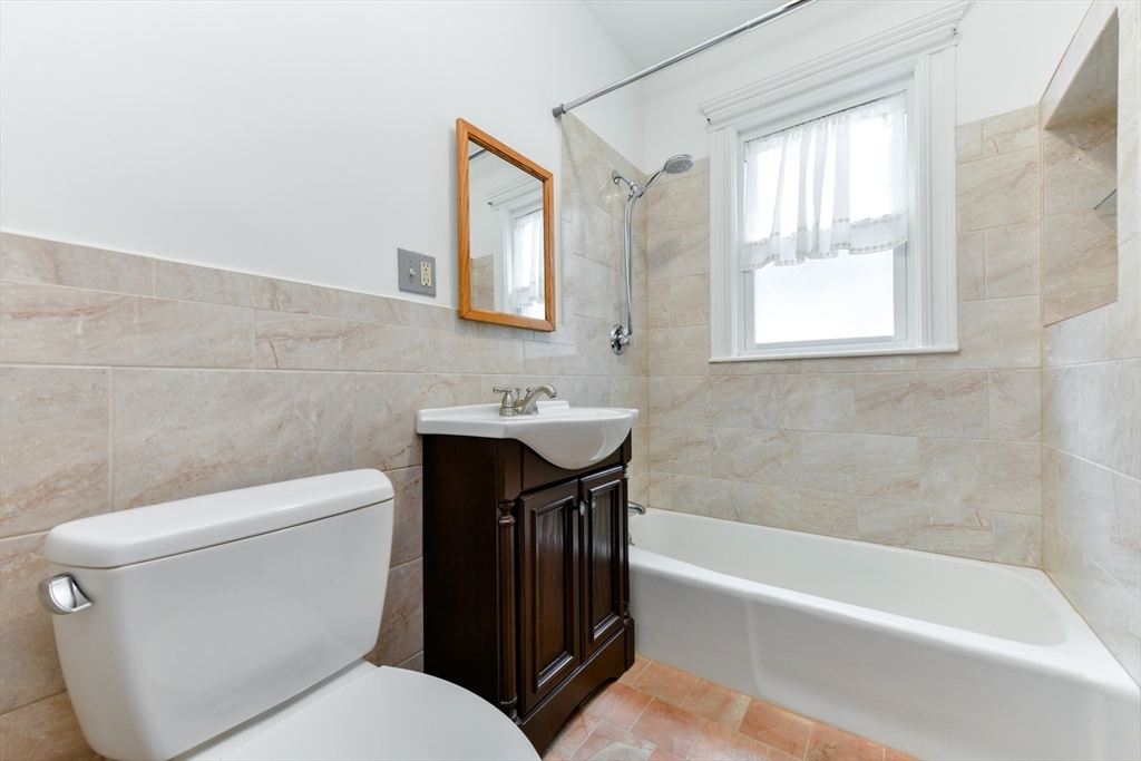 652 South, Roslindale