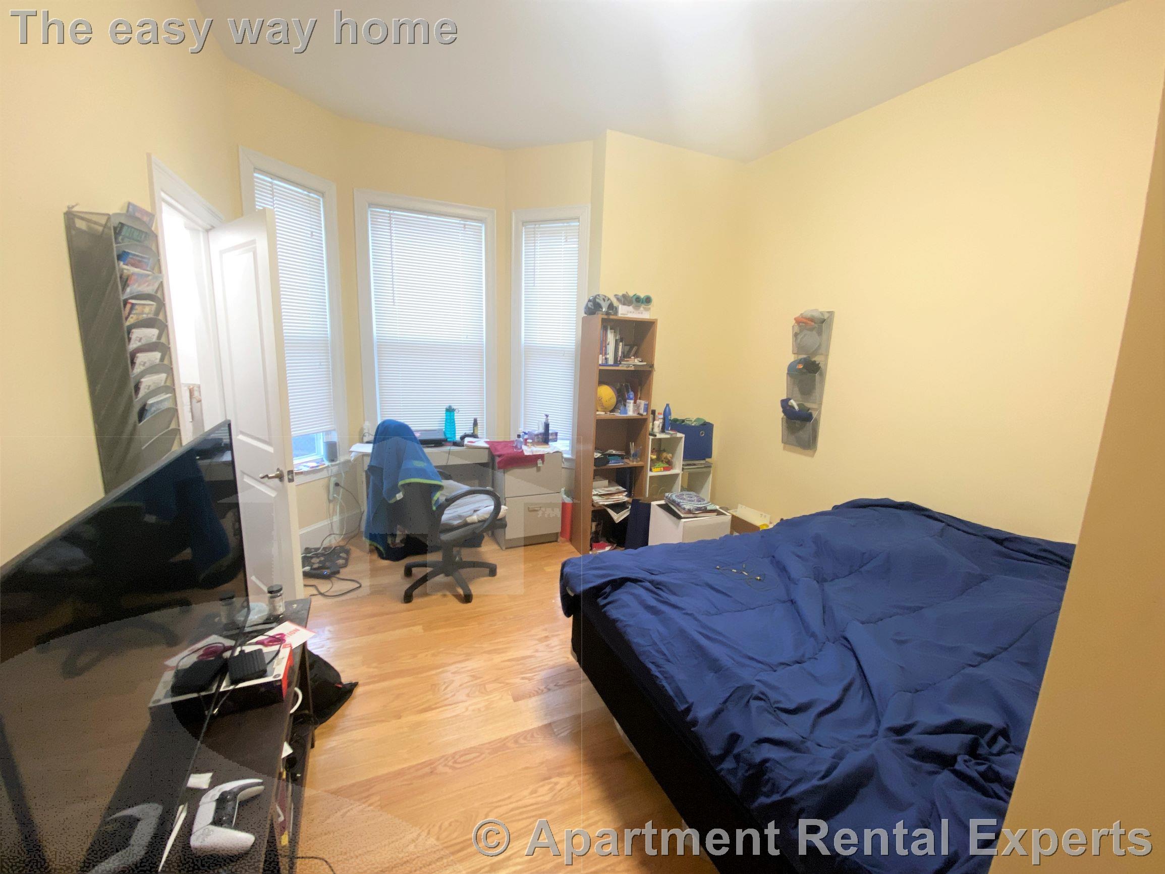 183 River St, Central Square