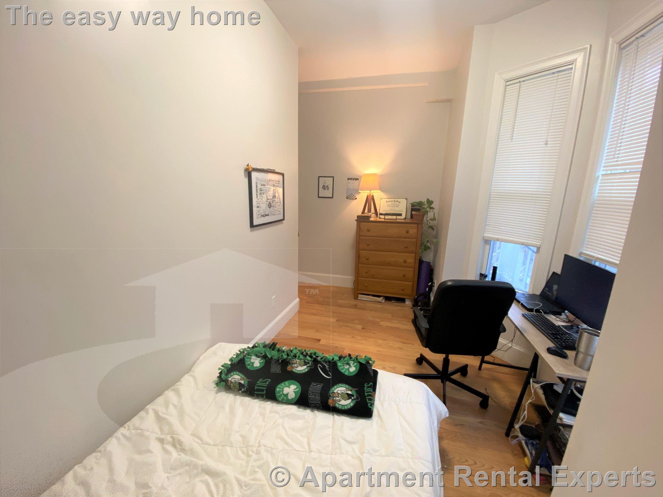 183 River St, Central Square