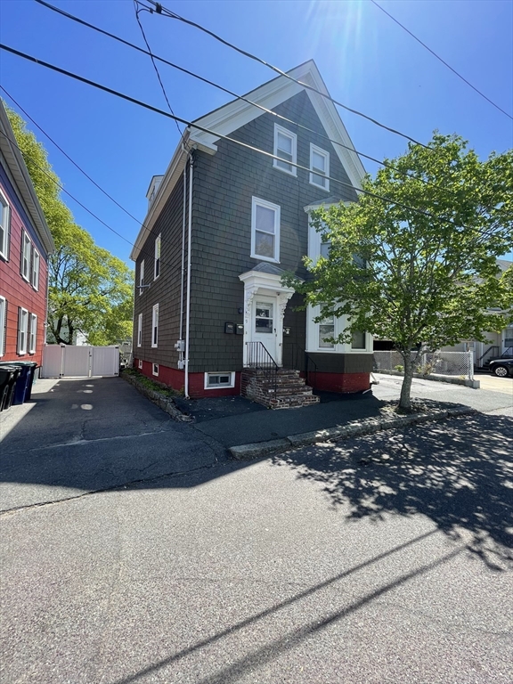 9 Cushing St, Salem