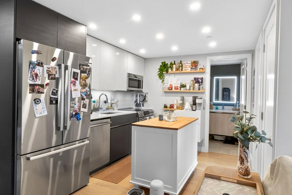 932 Broadway St, Chelsea