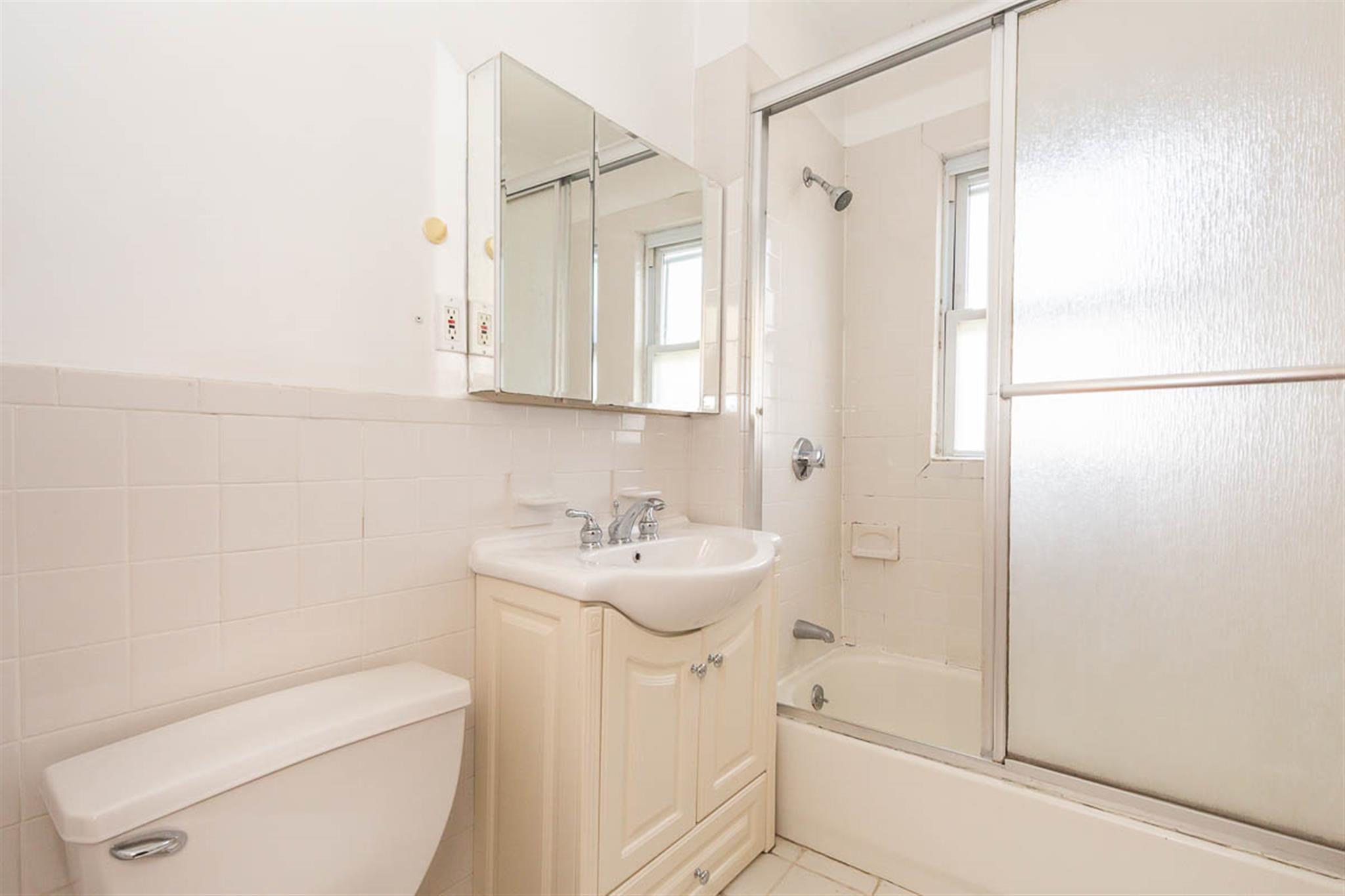 4 bed, 2 bath apartment for rent at 600 Broadway Unit 3, Ball Square — photo 10 of 15