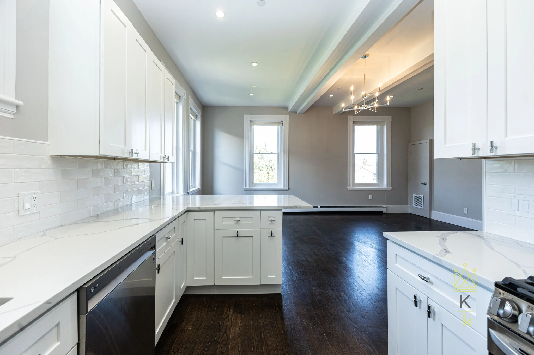 85 Regent St, Roxbury